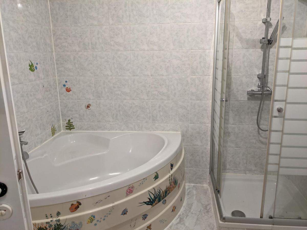 Ferienwohnung Ela Bexbach Bagian luar foto